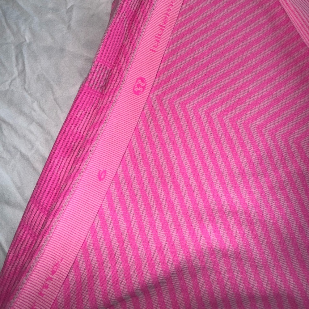 Vintage Lululemon Swiftly Tech - Picture 5 of 6